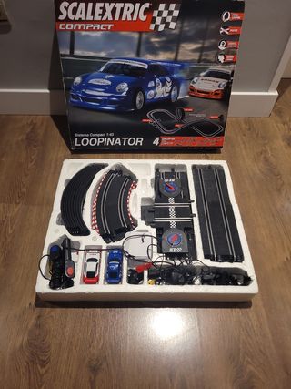 Scalextric Compact Loopinator