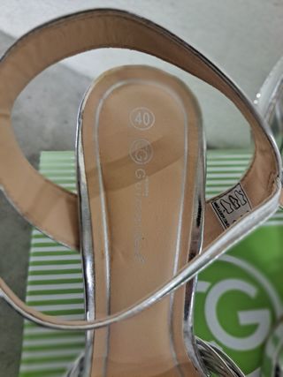 Zapatos de fiesta plateados para mujer