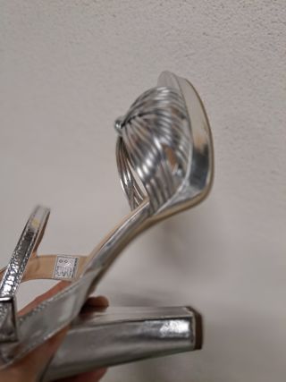 Zapatos de fiesta plateados para mujer