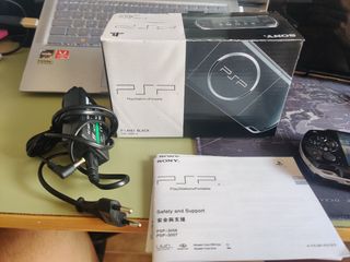 PSP 1000 + Kidou Senshi Gundam: Gundam vs. Gundam