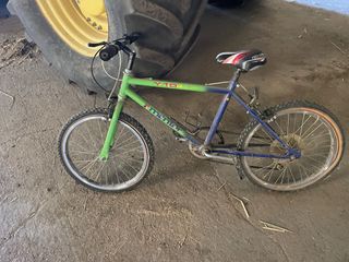 Bicicleta infantil marca Mentor