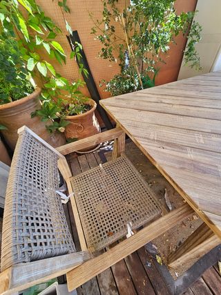 Mesa de jardín grande y 6 sillones