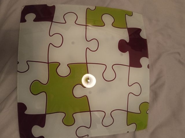 Lámpara de cristal con diseño de puzzle