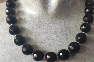Conjunto de Joyas: Collar, Pulsera y Pendientes