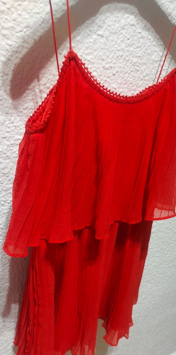 Vestido Zara Plisado Corto Rojo