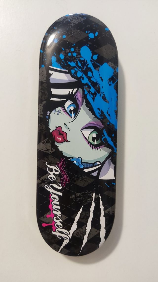 Sombra de ojos Monster High