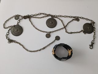 Cinturón de cadena con monedas