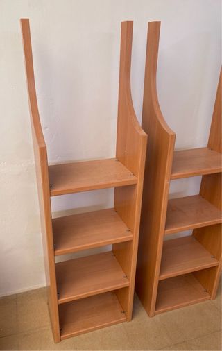 Estanterías de madera (2 unidades)
