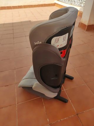 Alzador de coche para niños