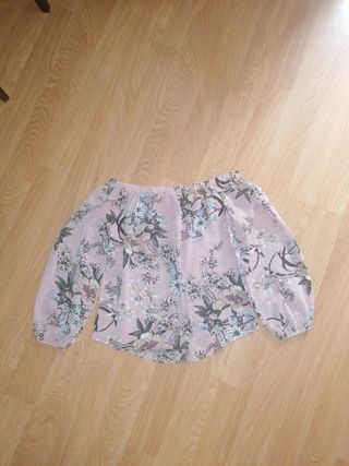 Camisa floral rosa sin hombros