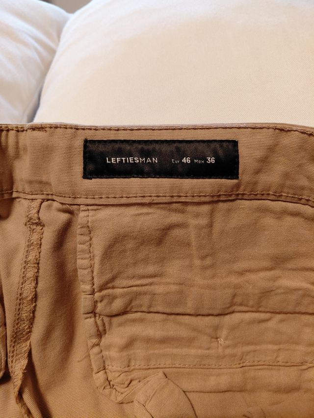 Pantalones casual, color beige muy buen estado