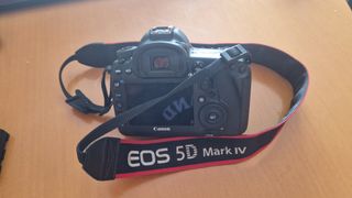 2 Fotocamere Canon EOS 5D Mark IV