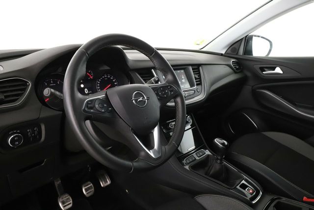 Opel Grandland X 1.2 Turbo Opel 2020