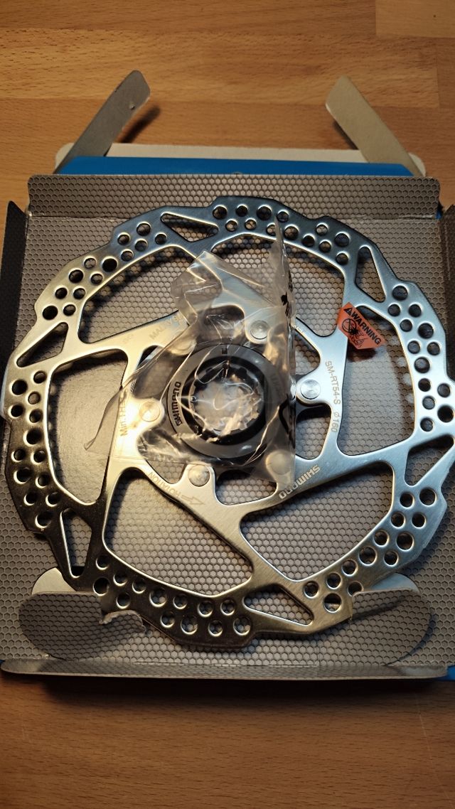 Discos Shimano SM-RT54 Center Lock + Pastillas