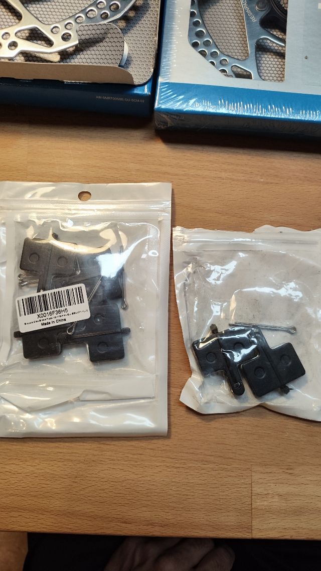 Discos Shimano SM-RT54 Center Lock + Pastillas