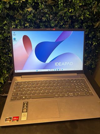 Portátil Lenovo IdeaPad Slim 3 Gris