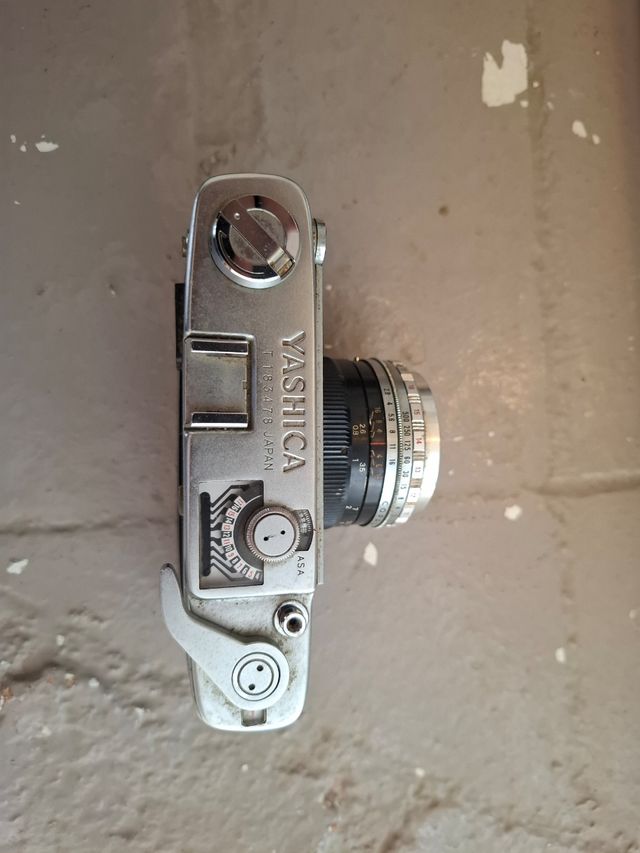 Camara Yashica Minister-D