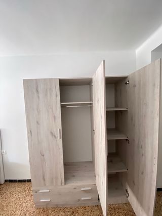 armario , sofá, cama
