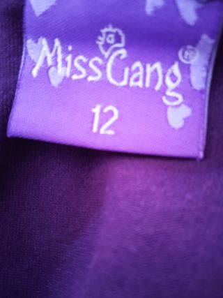 Camiseta Morada imagen Muñeca. T: 12 años