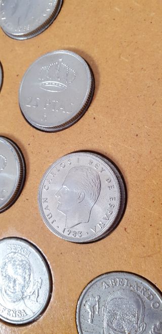MONEDAS DE 25 PESETAS 1983