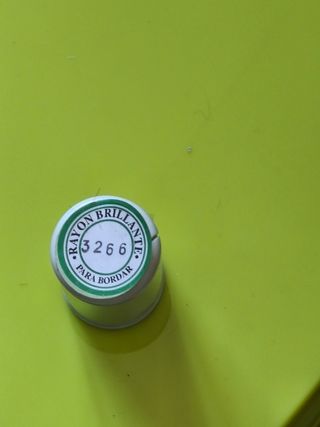 Hilo Rayón Brillante 3266 para Bordar