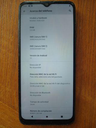 Motorola Moto E20 con cover nera 