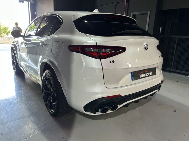 Alfa Romeo Stelvio Quadrifoglio