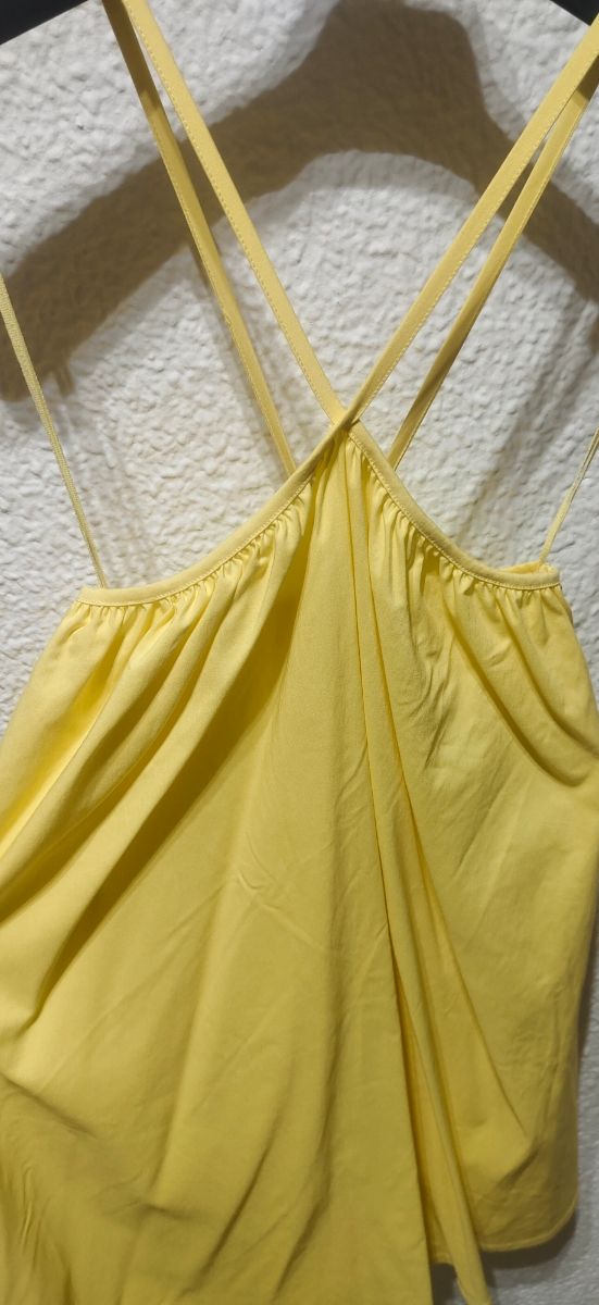 Vestido amarillo Zara