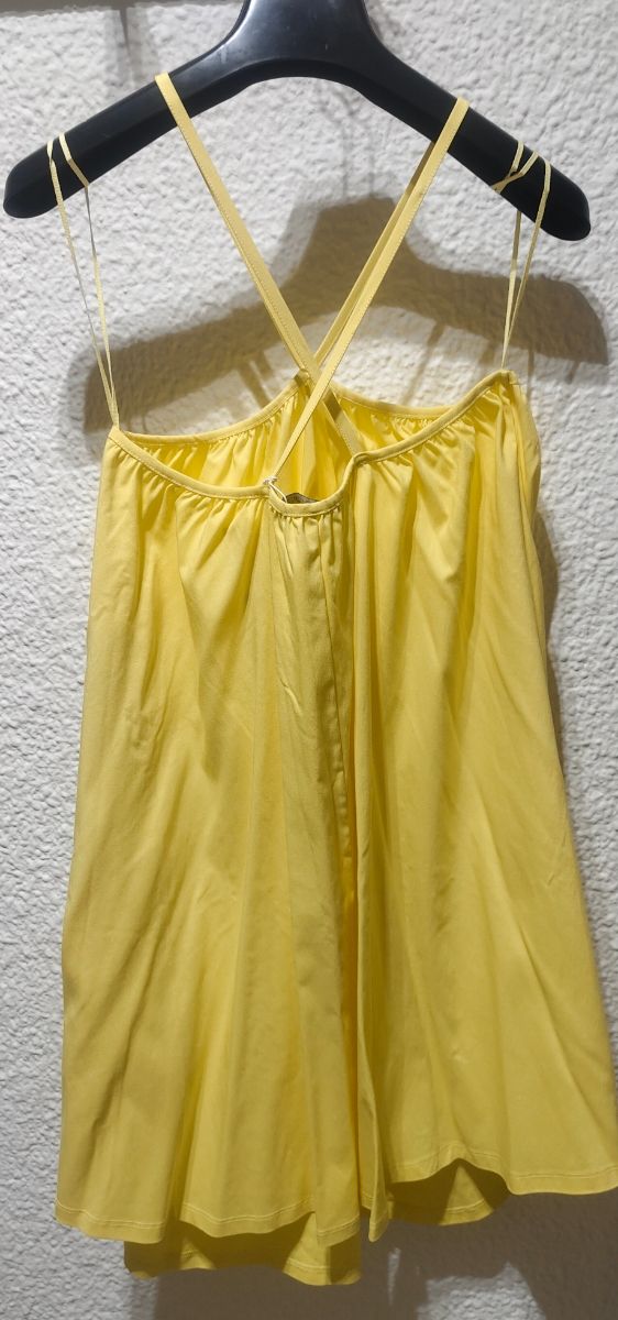 Vestido amarillo Zara