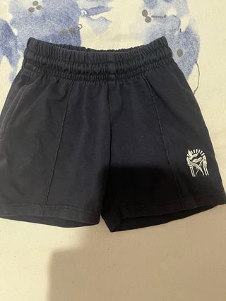 Pantalón corto T.3