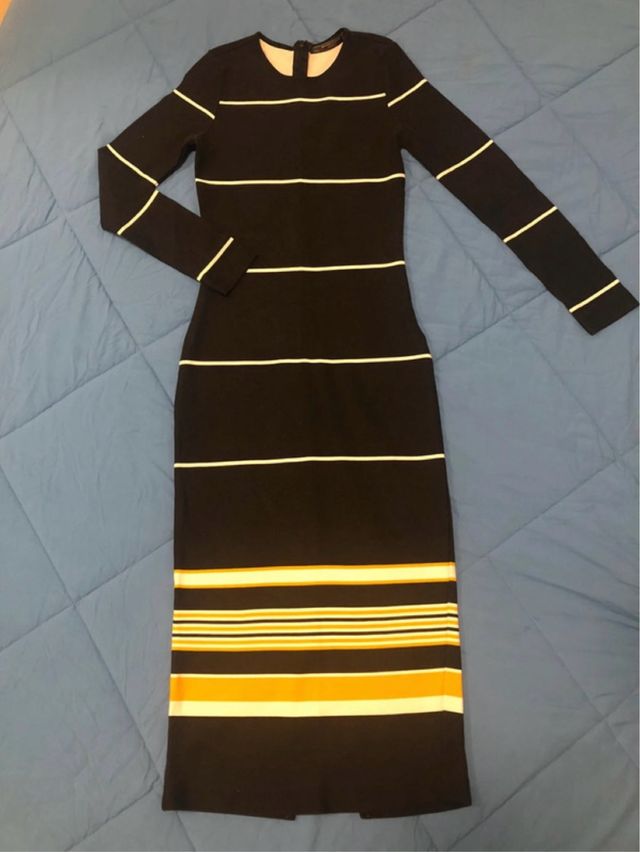 Vestito aderente a righe