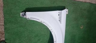 Aleta Derecha Ford Kuga Titanium Blanca