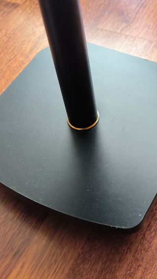 Soporte auxiliar negro metal