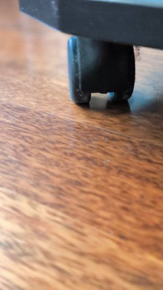 Soporte auxiliar negro metal