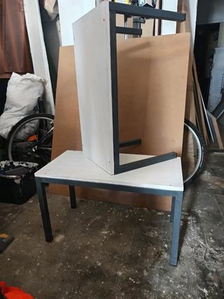 Tavoli in ferro e legno
