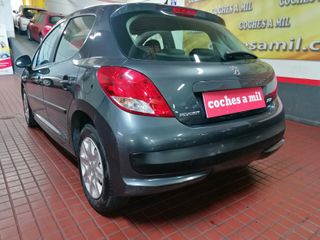 Peugeot 207 Business Line 1.4 75
