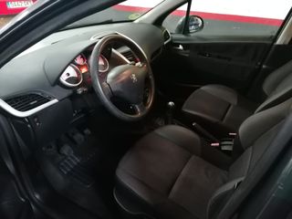 Peugeot 207 Business Line 1.4 75