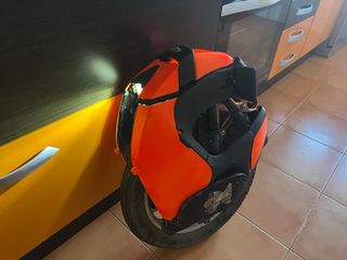 Monociclo Eléctrico Kingsong S18 Naranja
