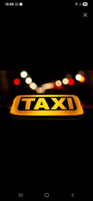 Se vende licencia de taxi en Málaga capital de 9