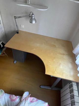 Escritorio Rinconera IKEA Madera y Metal