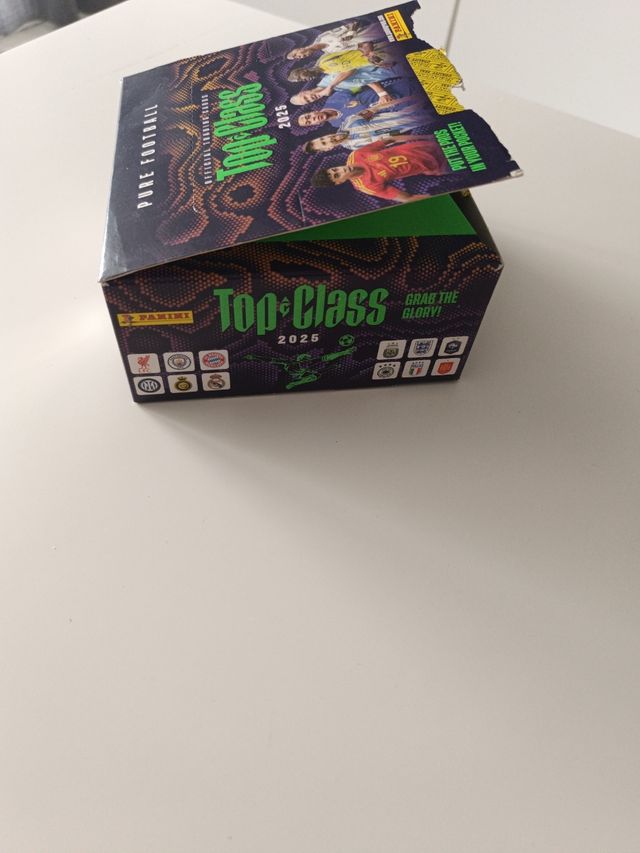 Sobres de cromos Panini Top Class 2025