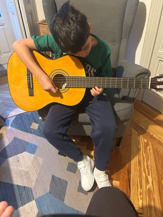 clases de guitarra nivel principiante e intermedio