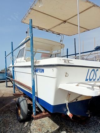 Barco Faeton Moraga 700 con remolque