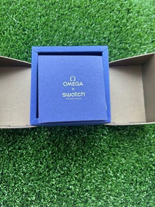 Swatch x Omega Mission To Earthphase MoonshineGold