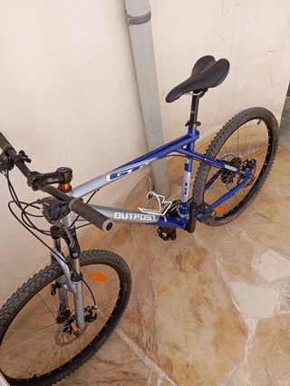 Bicicleta GT Outpost