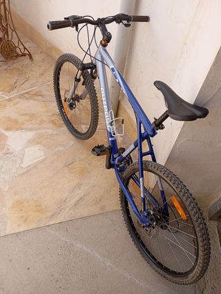 Bicicleta GT Outpost