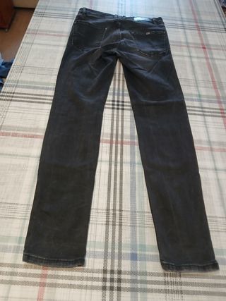 Pantalón vaquero negro Springfield skinny