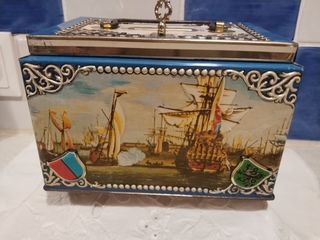 Antigua caja de Lata