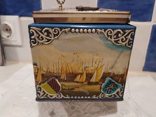 Antigua caja de Lata