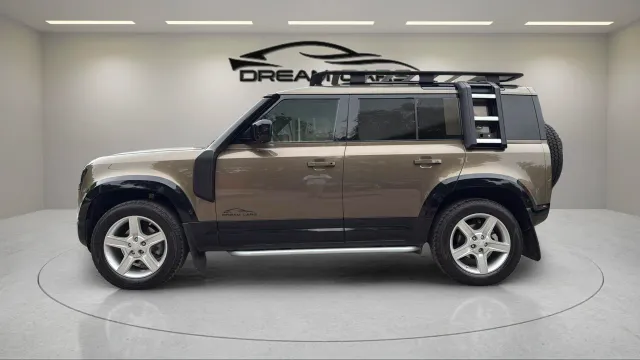Land Rover Defender 110 D240 S 4WD Auto